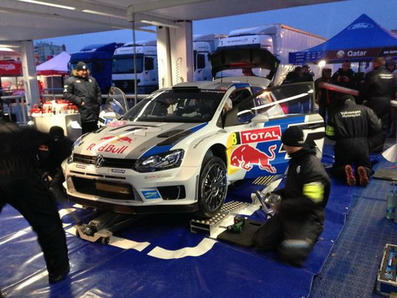 Asistencia del Equipo Volkswagen Motorsport en el 81º Rallye Automobile de Monte-Carlo 2013
En el Volkswagen Polo R WRC de Sebastien Ogier - Julien Ingrassia, clasificado 2º.

Del 15 al 20 de Enero, Valence.
Superficie: asfalto - nieve.

El Rallye tenia un total de 1778.81 Km de los que 468.42 Km divididos en 18 tramos eran especiales (2 de ellos fueron cancelados por exceso de nieve, SS17 Moulinet - La Bollene Vesubie 3 de 23.54 Km y SS18 Lantosque - Luceram 2 de 18.95 Km).

Tomaron la salida 73 equipos, finalizaron 45.@
Palabras clave: Sebastien_Ogier;Volkswagen;Polo;WRC;2013;Montecarlo;Asistencias