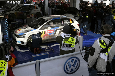 Asistencia del Equipo Volkswagen Motorsport en el 81º Rallye Automobile de Monte-Carlo 2013
En el Volkswagen Polo R WRC de Sebastien Ogier - Julien Ingrassia, clasificado 2º.

Del 15 al 20 de Enero, Valence.
Superficie: asfalto - nieve.

El Rallye tenia un total de 1778.81 Km de los que 468.42 Km divididos en 18 tramos eran especiales (2 de ellos fueron cancelados por exceso de nieve, SS17 Moulinet - La Bollene Vesubie 3 de 23.54 Km y SS18 Lantosque - Luceram 2 de 18.95 Km).

Tomaron la salida 73 equipos, finalizaron 45.@
Palabras clave: Sebastien_Ogier;Volkswagen;Polo;WRC;2013;Montecarlo;Asistencias