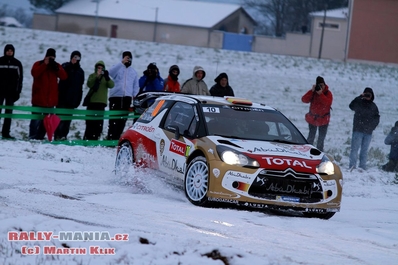 Dani Sordo Castillo - Carlos Del Barrio Corral
81º Rallye Automobile de Monte-Carlo 2013. Citröen DS3 WRC. Clasificado 3º.

Del 15 al 20 de Enero, Valence.
Superficie: asfalto - nieve.

El Rallye tenia un total de 1778.81 Km de los que 468.42 Km divididos en 18 tramos eran especiales (2 de ellos fueron cancelados por exceso de nieve, SS17 Moulinet - La Bollene Vesubie 3 de 23.54 Km y SS18 Lantosque - Luceram 2 de 18.95 Km).

Tomaron la salida 73 equipos, finalizaron 45.@
Palabras clave: ;Citroen;DS3;WRC;Montecarlo;2013;nieve
