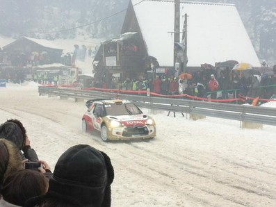 Dani Sordo Castillo - Carlos Del Barrio Corral
81º Rallye Automobile de Monte-Carlo 2013. Citröen DS3 WRC. Clasificado 3º.

Del 15 al 20 de Enero, Valence.
Superficie: asfalto - nieve.

El Rallye tenia un total de 1778.81 Km de los que 468.42 Km divididos en 18 tramos eran especiales (2 de ellos fueron cancelados por exceso de nieve, SS17 Moulinet - La Bollene Vesubie 3 de 23.54 Km y SS18 Lantosque - Luceram 2 de 18.95 Km).

Tomaron la salida 73 equipos, finalizaron 45.

Col de Turini
@
Palabras clave: ;Citroen;DS3;WRC;Montecarlo;2013;nieve;Turini