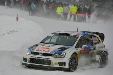Jari-Matti Latvala - Miikka Anttila
81º Rallye Automobile de Monte-Carlo 2013. Volkswagen Polo R WRC (WOB VW 360). Abandonó por accidente en SS14 Moulinet - La Bollène Vésubie 1 de 23.54 km.
Volkswagen Motorsport

Del 15 al 20 de Enero, Valence.
Superficie: asfalto - nieve.

El Rallye tenia un total de 1778.81 Km de los que 468.42 Km divididos en 18 tramos eran especiales (2 de ellos fueron cancelados por exceso de nieve, SS17 Moulinet - La Bollene Vesubie 3 de 23.54 Km y SS18 Lantosque - Luceram 2 de 18.95 Km).

Tomaron la salida 73 equipos, finalizaron 45.@
Palabras clave: ;Volkswagen;Polo;WRC;2013;nieve;Montecarlo