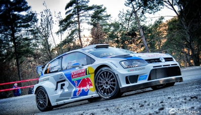 Sébastien Ogier - Julien Ingrassia
82º Rallye Automobile de Monte-Carlo 2014. Volkswagen Polo R WRC (WOB VW 369). Clasificado 1º.
Volkswagen Motorsport

Del 15 al 19 de Enero, Gap - Monaco.
Superficie: asfalto - nieve.

El Rallye tenia un total de 1373.36 Km de los que 360.48 divididos en 15 tramos eran especiales, (una de ellas fue cancelada por exceso de nieve SS14 La Bollene Vesubie - Mouline 2 de 23.40 Km, mas conocido como Col de Turini, por exceso de nieve).

Se inscribieron 72 equipos, tomaron la salida 68, finalizaron 40.@
Palabras clave: Volkswagen;Polo;WRC;Montecarlo;2014