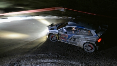 Sébastien Ogier - Julien Ingrassia
82º Rallye Automobile de Monte-Carlo 2014. Volkswagen Polo R WRC (WOB VW 369). Clasificado 1º.
Volkswagen Motorsport

Del 15 al 19 de Enero, Gap - Monaco.
Superficie: asfalto - nieve.

El Rallye tenia un total de 1373.36 Km de los que 360.48 divididos en 15 tramos eran especiales, (una de ellas fue cancelada por exceso de nieve SS14 La Bollene Vesubie - Mouline 2 de 23.40 Km, mas conocido como Col de Turini, por exceso de nieve).

Se inscribieron 72 equipos, tomaron la salida 68, finalizaron 40.@
Palabras clave: Volkswagen;Polo;WRC;Montecarlo;2014