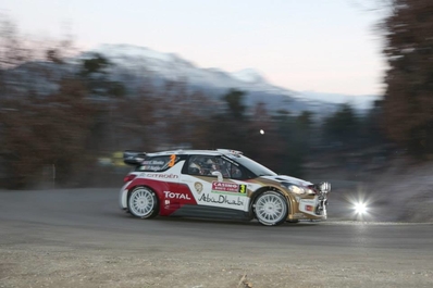 Kris Meeke - Paul Nagle
82º Rallye Automobile de Monte-Carlo 2014. Citröen DS3 WRC. Clasificado 3º.
El Rallye tenia un total de 1,373.36 Km de los que 360.48 divididos en 15 tramos, eran especiales, (una de ellas fue cancelada por exceso de nieve SS14 La Bollene Vesubie - Mouline 2 de 23.40 Km, mas conocido como Col de Turini, por exceso de nieve).
Se inscribieron 72 participantes, tomaron la salida 68, finalizaron 40.
Palabras clave: Kris_Meeke;Citroen;DS3;WRC;Montecarlo;2014