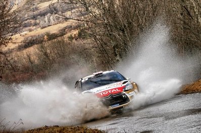 Kris Meeke - Paul Nagle
82º Rallye Automobile de Monte-Carlo 2014. Citröen DS3 WRC. Clasificado 3º.
El Rallye tenia un total de 1,373.36 Km de los que 360.48 divididos en 15 tramos, eran especiales, (una de ellas fue cancelada por exceso de nieve SS14 La Bollene Vesubie - Mouline 2 de 23.40 Km, mas conocido como Col de Turini, por exceso de nieve).
Se inscribieron 72 participantes, tomaron la salida 68, finalizaron 40.
Photo Andre Lavadinho@
Palabras clave: Kris_Meeke;Citroen;DS3;WRC;Montecarlo;2014