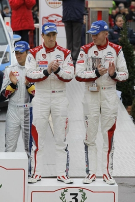 Kris Meeke - Paul Nagle
82º Rallye Automobile de Monte-Carlo 2014. Citröen DS3 WRC. Clasificado 3º.
El Rallye tenia un total de 1,373.36 Km de los que 360.48 divididos en 15 tramos, eran especiales, (una de ellas fue cancelada por exceso de nieve SS14 La Bollene Vesubie - Mouline 2 de 23.40 Km, mas conocido como Col de Turini, por exceso de nieve).
Se inscribieron 72 participantes, tomaron la salida 68, finalizaron 40.
Palabras clave: Kris_Meeke;Citroen;DS3;WRC;Montecarlo;2014;Personajes