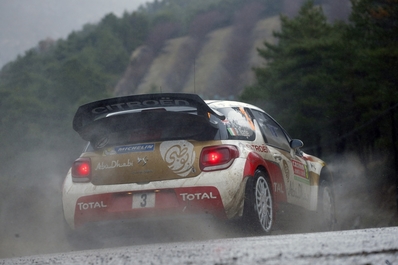 Kris Meeke - Paul Nagle
82º Rallye Automobile de Monte-Carlo 2014. Citröen DS3 WRC. Clasificado 3º.
El Rallye tenia un total de 1,373.36 Km de los que 360.48 divididos en 15 tramos, eran especiales, (una de ellas fue cancelada por exceso de nieve SS14 La Bollene Vesubie - Mouline 2 de 23.40 Km, mas conocido como Col de Turini, por exceso de nieve).
Se inscribieron 72 participantes, tomaron la salida 68, finalizaron 40.
Palabras clave: Kris_Meeke;Citroen;DS3;WRC;Montecarlo;2014