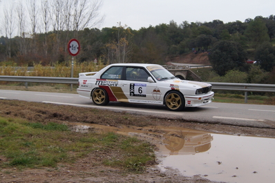 Josep Mª Martinez - Luka Larrossa
54º Rallye 2000 Viratges 2014. BMW M3 E30. Clasificado 4º.

El Rally tenia 88.26 Km cronometrados divididos en 10 tramos.
Tomaron la salida 99 equipos, 60 de ellos para el Campeonato de Catalunya Velocidad, 27 Regularidad y 12 de ECOseries.

Foto en B2 Vilaredes.
Palabras clave: 2000_Viratges;Manresa;Biela_Club_Manresa;2014