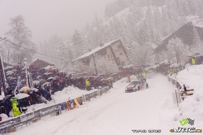 Andreas Mikkelsen - Mikko Markkula
82º Rallye Automobile de Monte-Carlo 2014. Volkswagen Polo R WRC (WOB VW 364). Clasificado 7º.
Volkswagen Motorsport II

Del 15 al 19 de Enero, Gap - Monaco.
Superficie: asfalto - nieve.

El Rallye tenia un total de 1373.36 Km de los que 360.48 divididos en 15 tramos eran especiales (una de ellas fue cancelada por exceso de nieve SS14 La Bollene Vesubie - Mouline 2 de 23.40 Km, mas conocido como Col de Turini, por exceso de nieve).

Se inscribieron 72 equipos, tomaron la salida 68, finalizaron 40.@
Palabras clave: Volkswagen;Polo;WRC;Montecarlo;2014;Turini;Nieve