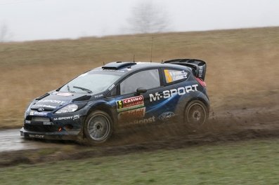 Mikko Hirvonen - Jarmo Lehtinen
82º Rallye Automobile de Monte-Carlo 2014. Ford Fiesta RS WRC. Abandonò por motor en SS15 Sospel - Breil Sur Roya 2 (Power Stage) de 16.55 Km
El Rallye tenia un total de 1,373.36 Km de los que 360.48 divididos en 15 tramos, eran especiales, (una de ellas fue cancelada por exceso de nieve SS14 La Bollene Vesubie - Mouline 2 de 23.40 Km, mas conocido como Col de Turini, por exceso de nieve).
Se inscribieron 72 participantes, tomaron la salida 68, finalizaron 40.
Palabras clave: Mikko_Hirvonen;Ford;Fiesta;WRC;Montecarlo;2014