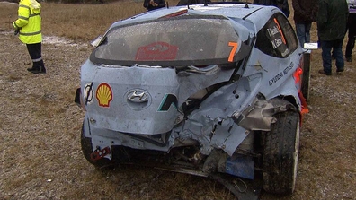Thierry Neuville - Nicolas Gilsoul
82º Rallye Automobile de Monte-Carlo 2014. Hyundai i20 WRC. Abandonò por accidente en SS1 Orpierre - St Andre de Rosans 1 de 25.49 Km.
El Rallye tenia un total de 1,373.36 Km de los que 360.48 divididos en 15 tramos, eran especiales, (una de ellas fue cancelada por exceso de nieve SS14 La Bollene Vesubie - Mouline 2 de 23.40 Km, mas conocido como Col de Turini, por exceso de nieve).
Se inscribieron 72 participantes, tomaron la salida 68, finalizaron 40.
Palabras clave: Thierry_Neuville;Hyundai;WRC;Montecarlo;2014;crash