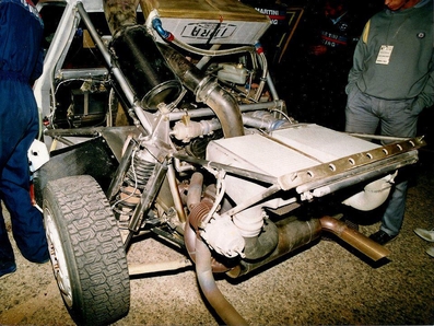 Asistencia del Equipo Matini Lancia en el Lois Rally Algarve 1985 
Lancia Delta S4 (A6 37179). Abandonó por rotura de transmisiòn, aunque siguio en el rally con el dorsal 0 para seguir evolucionando el coche.
Del 31 Octubre al 2 de Noviembre, Silves - Armação de Pêra (Portugal).
Superficie: grava con 545,00 km divididos en 30 tramos cronometrados.
Tomaron la salida 77 equipos, finalizaron 23.

Es la tercera aparición Oficial Competitiva del Lancia Delta S4, después del debut en el Rally 1000 Pistes, (Francia), donde compitió con la calificación de prototipo, en el 14º Colline di Romagna donde quedó 1º y antes del Debut Oficial en el Mundial de Rallyes en el 34º Lombard RAC Rally de 1985.@
Palabras clave: Markku_Alen;Algarve;Portugal;1985;Asistencias;Lancia;Delta;S4