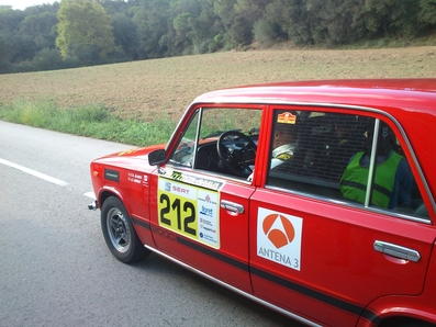 Fernando Gomez - Juan Carlos Andreu
60º Rally Costa Brava 2012. Seat 124 2000.
Control horario Stop llegadas en el tramo de Les Serres de 12,67Km
FIA Trophy For Regularity Rallyes
Palabras clave: Seat;Costa_Brava;2012