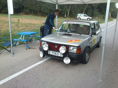 Josep Capsada - Joan Obradors
60º Rally Costa Brava 2012. Seat Fura Crono 1430.

Control horario Stop llegadas en el tramo de Les Serres de 12,67Km.

FIA Trophy For Regularity Rallyes
Palabras clave: Seat;Costa_Brava;2012