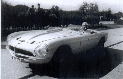 Pegaso Z102 Spyder Touring Competicion
El dia que consiguio el record de coche mas rapido en Belgica, 1000 metros a 243 Km/h
Palabras clave: Pegaso