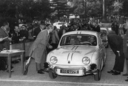 Nombre del archivo=1962_039_Pierre_Orsini_-_Francis_Luiggi_sur_Renault_Dauphine_1093.jpg
Tamaño del archivo=329KiB
Dimensiones=800x538
Fecha añadida=05 Febrero 2013 1962_039_Pierre_Orsini_-_Francis_Luiggi_sur_Renault_Dauphine_1093.jpg
