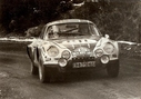 Nombre del archivo=1972_010_10n_60__Mme_Pat_Moss-Carlsson_-_Mme_Liz_Crelin_sur_Alpine_Renault_A110_1600.jpg
Tamaño del archivo=220KiB
Dimensiones=800x561
Fecha añadida=06 Diciembre 2011 1972_010_10n_60__Mme_Pat_Moss-Carlsson_-_Mme_Liz_Crelin_sur_Alpine_Renault_A110_1600.jpg